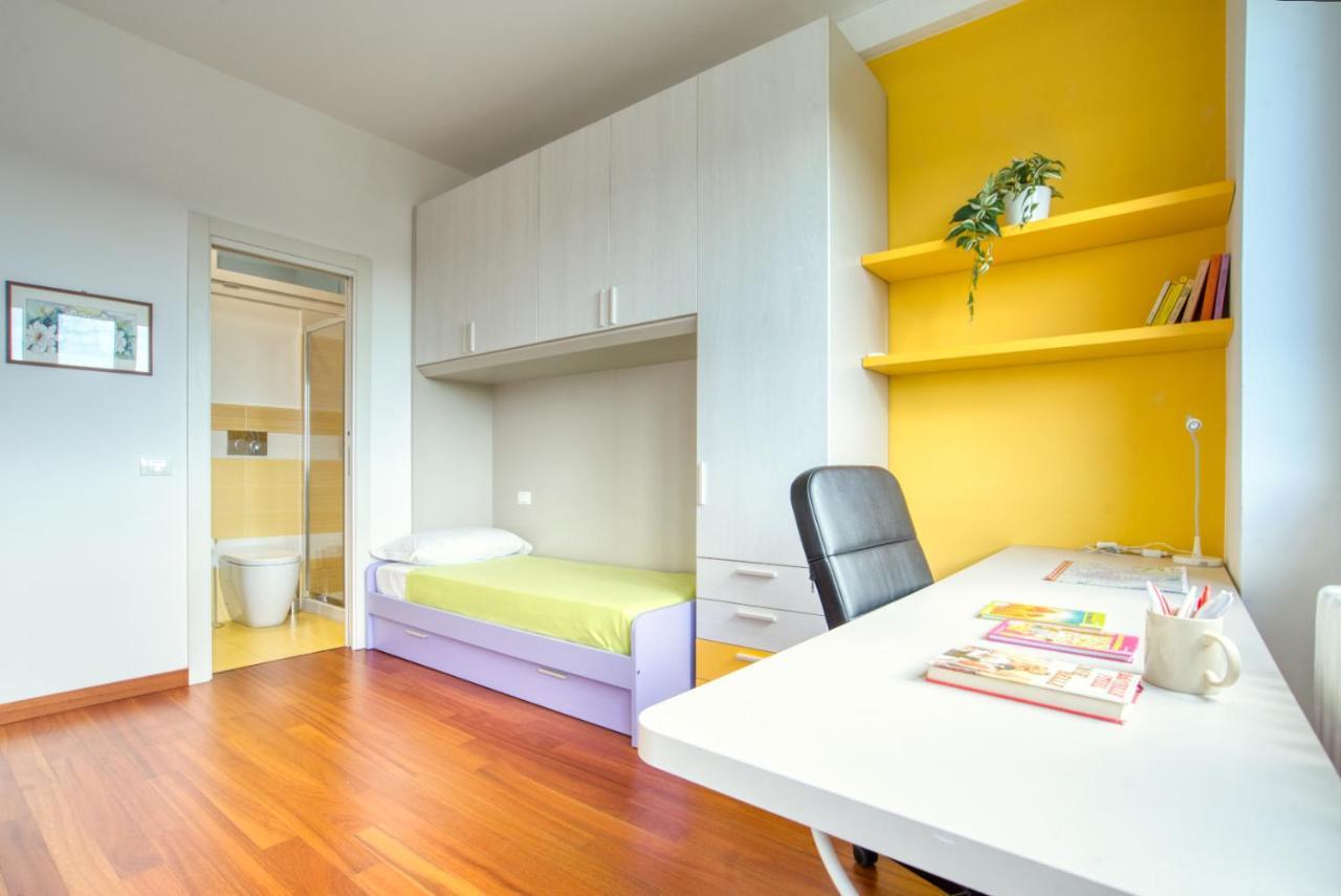 Caseospitali - Casa Park View, Ampio Trilocale Per Famiglie Sul Parco Mailand Exterior foto