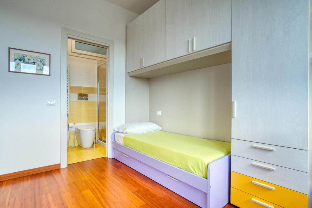 Caseospitali - Casa Park View, Ampio Trilocale Per Famiglie Sul Parco Mailand Exterior foto