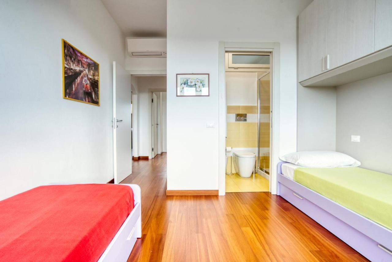 Caseospitali - Casa Park View, Ampio Trilocale Per Famiglie Sul Parco Mailand Exterior foto